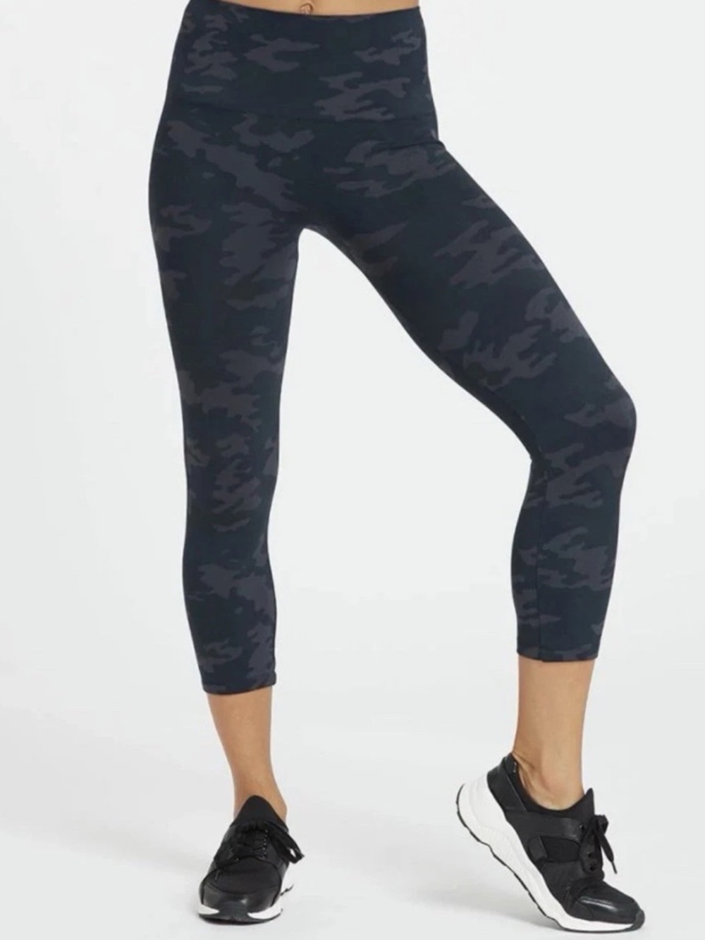 Spanx Women’s Dark Camo Cropprd Look at Me Now Leggings - L